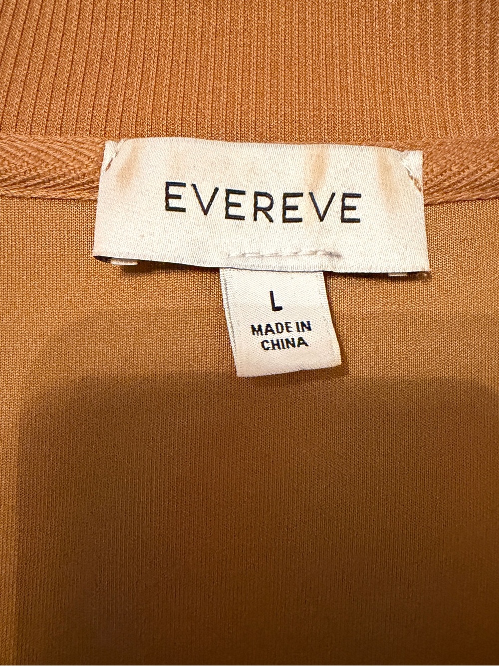 Evereve Women's Mustard Sleeveless V‑Neck knit top - Picture 3 of 4